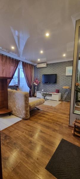 Apartment Voznesenska 25